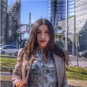 Studentessa diplomata in lingue dà ripetizioni di lingua inglese, francese, spagnola